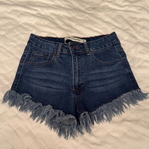 Cutoff daisy dukes 💋